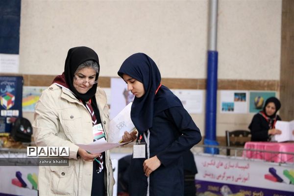 رقابت بیش از 47 تیم دومینو تاپلینگ گروه دختران در مسابقات بازی‌های فکری سرگرمی در شیراز