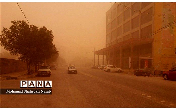 غلظت  گرد و غبار در 13 شهر خوزستان بالاتر از حد مجاز قرار گرفت