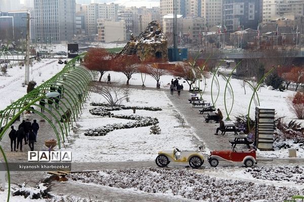 یک روز برفی در پارک گللر باغی ارومیه