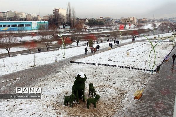 یک روز برفی در پارک گللر باغی ارومیه