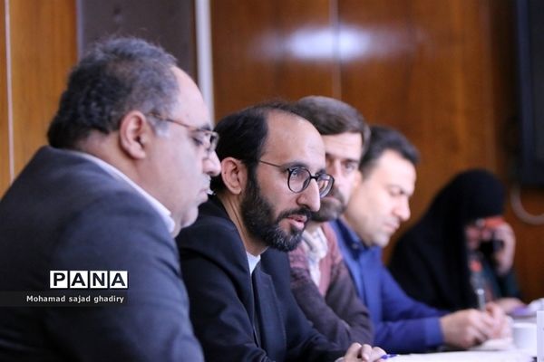 جلسه  هماهنگی کمیته دانش‌آموزی مراسم چهلمین سالگرد پیروزی انقلاب اسلامی