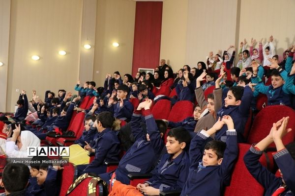 ضبط برنامه کودک در کانون پرورش فکری کودکان و نوجوانان آذربایجان غربی