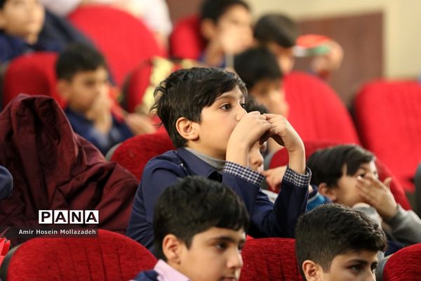 ضبط برنامه کودک در کانون پرورش فکری کودکان و نوجوانان آذربایجان غربی