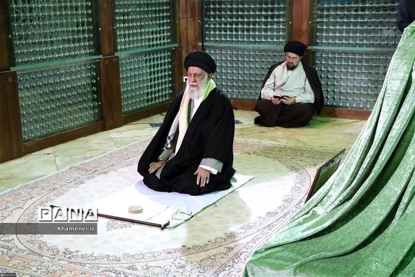 حضور رهبر انقلاب اسلامی در مرقد مطهر امام راحل و گلزار شهدای بهشت زهرا