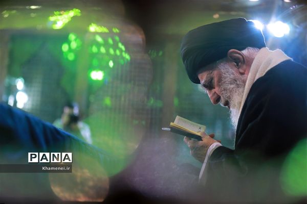 حضور رهبر انقلاب اسلامی در مرقد مطهر امام راحل و گلزار شهدای بهشت زهرا