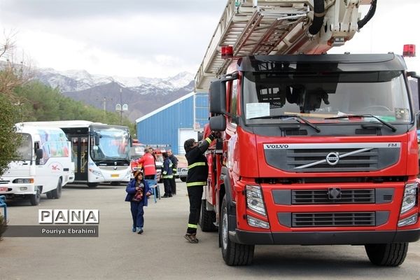 افتتاح نمایشگاه دستاوردهای چهل ساله انقلاب در بیرجند