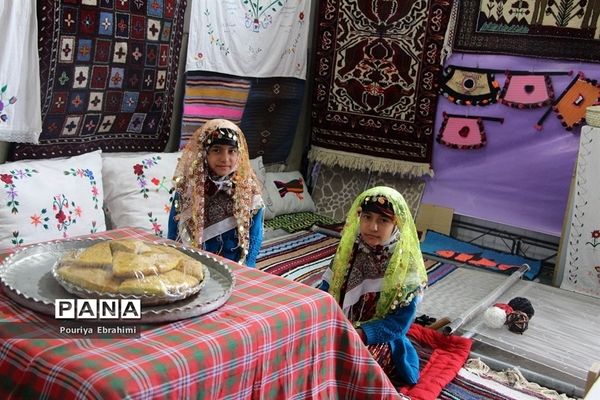 افتتاح نمایشگاه دستاوردهای چهل ساله انقلاب در بیرجند