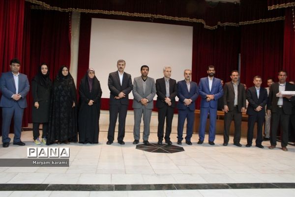 همایش تجلیل از طلایه‌داران فرهنگی در عرصه خیر و احسان در بوشهر-2