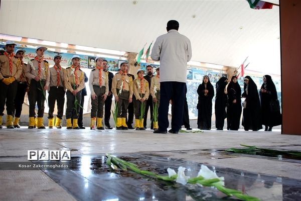 غبار روبی مزار شهدا شهرستان رباط کریم