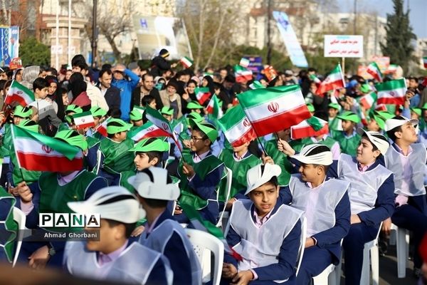 همایش پیاده‌روی خانوادگی در ساری-۲