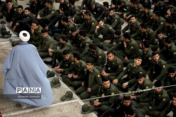 بزرگداشت چهلمین سالگرد ورود تاریخی امام خمینی (ره)