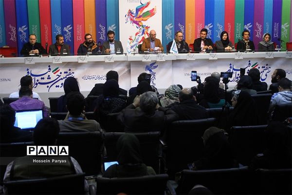 نشست‌های پرسش و پاسخ فیلم‌های سومین روز سی و هفتمین جشنواره فیلم فجر
