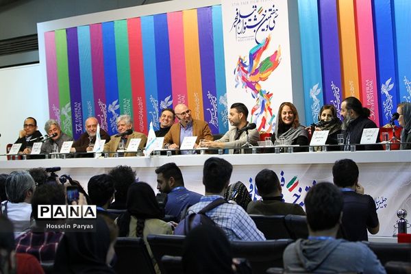 نشست‌های پرسش و پاسخ فیلم‌های سومین روز سی و هفتمین جشنواره فیلم فجر