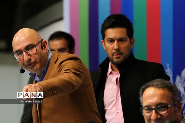 نشست‌های پرسش و پاسخ فیلم‌های سومین روز سی و هفتمین جشنواره فیلم فجر