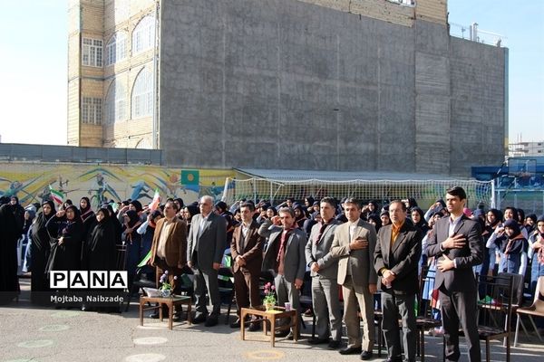 آیین نواختن زنگ انقلاب اسلامی در ناحیه 5 مشهد