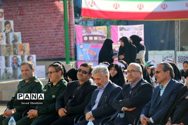 آیین استانی نواختن زنگ گلبانگ انقلاب اسلامی