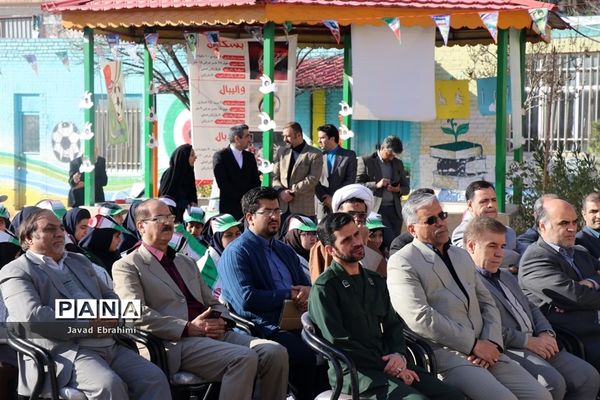 آیین استانی نواختن زنگ گلبانگ انقلاب اسلامی