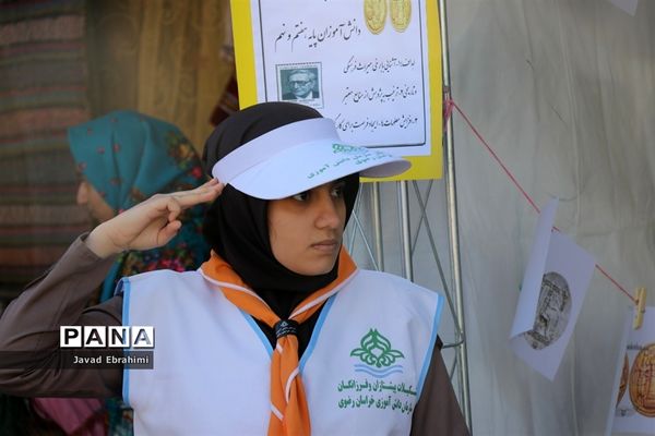 آیین استانی نواختن زنگ گلبانگ انقلاب اسلامی