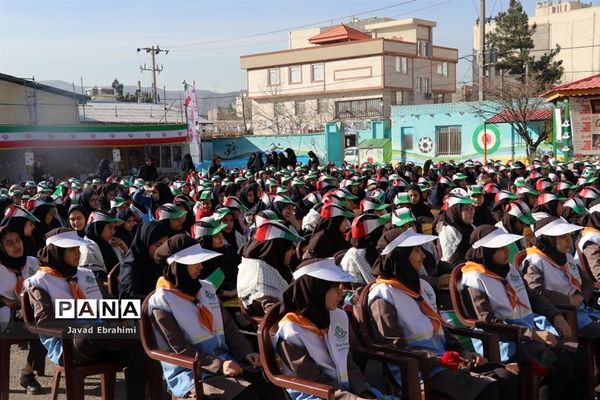 آیین استانی نواختن زنگ گلبانگ انقلاب اسلامی