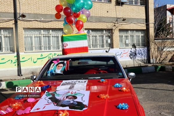 آیین استانی نواختن زنگ گلبانگ انقلاب اسلامی