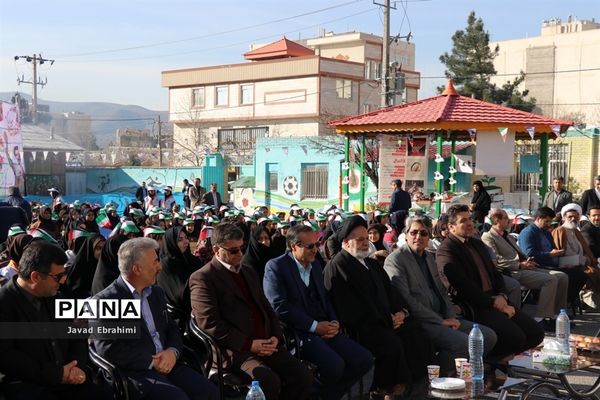 آیین استانی نواختن زنگ گلبانگ انقلاب اسلامی