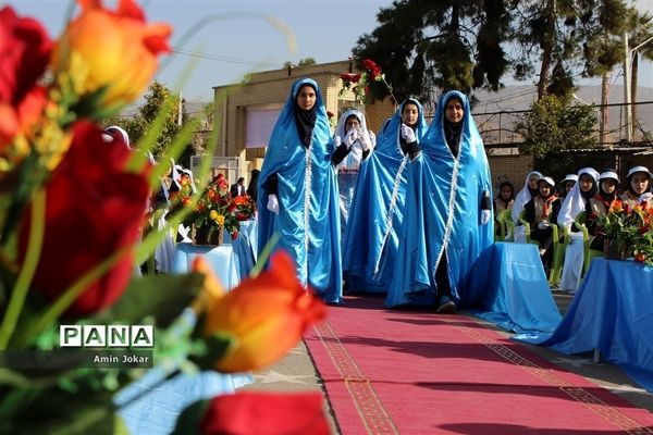 آیین نواختن زنگ انقلاب در مدارس استان فارس