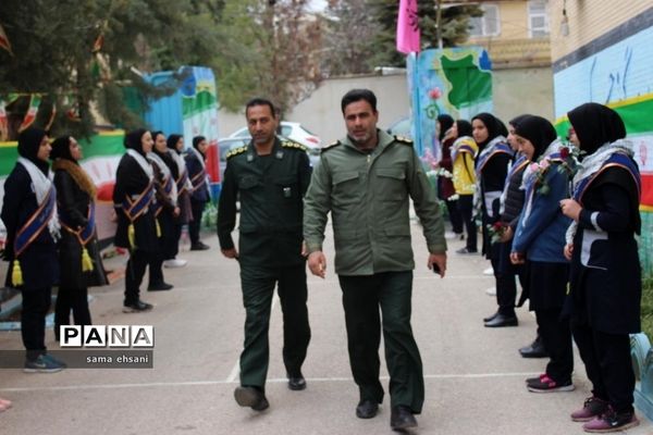 نواخته شدن زنگ انقلاب در مدارس کهگیلویه وبویراحمد