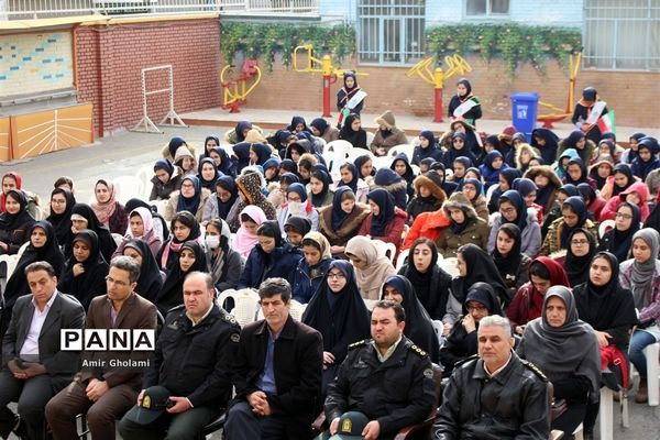 زنگ انقلاب در مدارس منطقه چهاردانگه طنین‌انداز شد