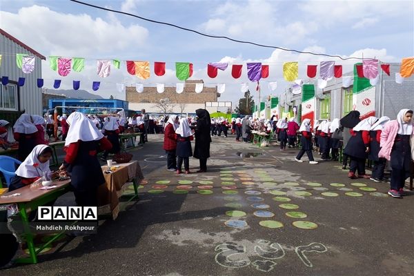 برگزاری بازارچه کاروفناوری دردبستان دخترانه علامه حلی