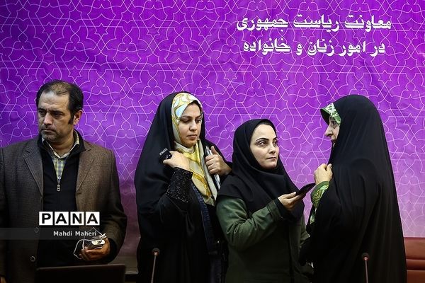 نشست خبری ابتکار در آستانه چهلمین سالگرد پیروزی انقلاب اسلامی