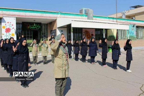 بازدید و ارزیابی مسئولان سازمان دانش‌آموزی مرکز از فعالیت‌های شهرستان سمنان