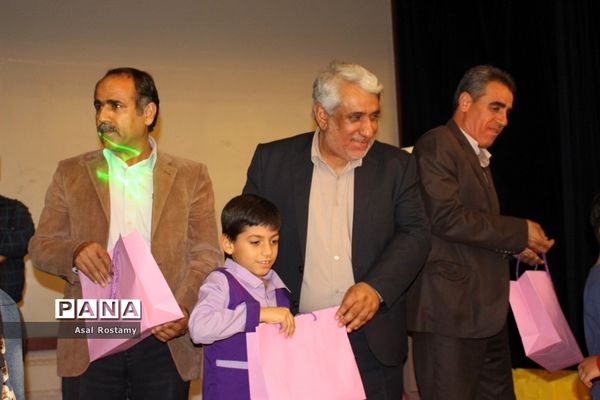 جشن بزرگ انقلاب در دبستان شهید کاوه  بوشهر-2