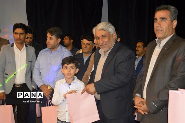 جشن بزرگ انقلاب در دبستان شهید کاوه  بوشهر-2