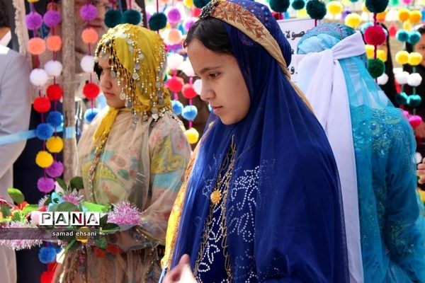 نمایشگاه دست آوردهای دانش آموزان دبیرستان دخترانه حجاب شهر یاسوج
