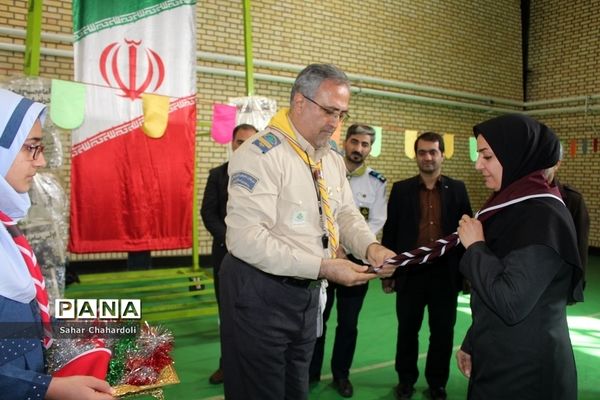 مراسم تحلیف دستمال گردن با حضور رئیس سازمان دانش‌آموزی استان همدان