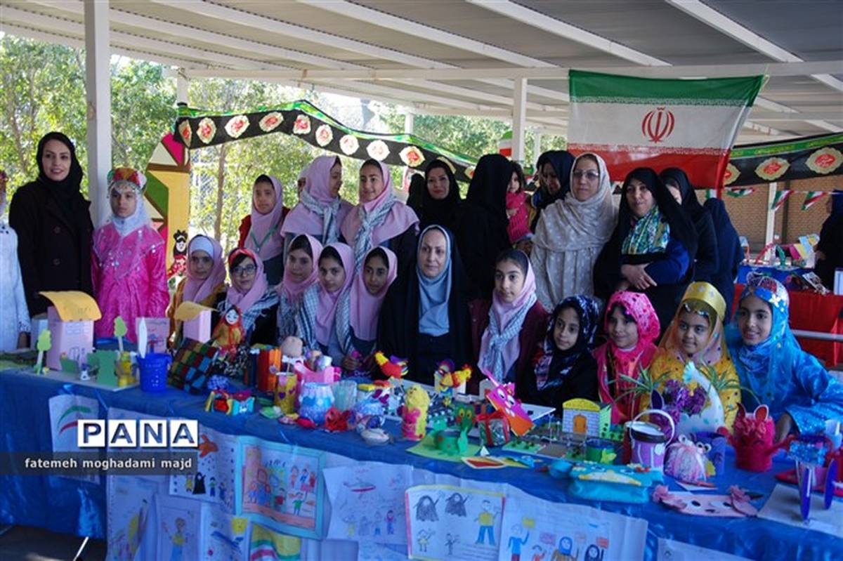 برپایی نمایشگاه دست سازه ها و جشنواره خیریه غذا درآبادان