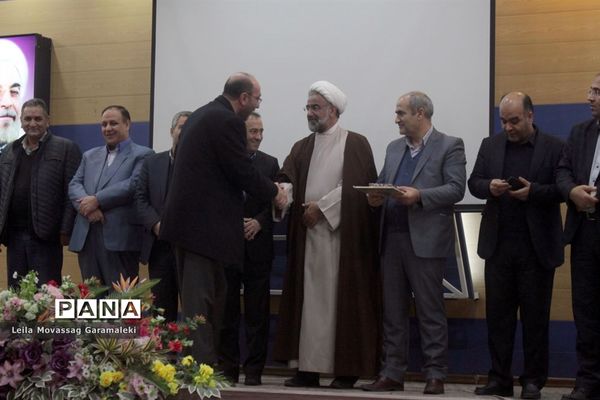 آیین تجلیل از فعالان جشن عاطفه‌ها درآذربایجان شرقی