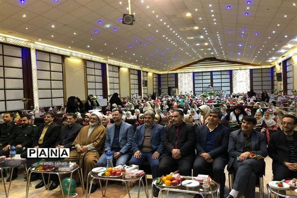 جشن انقلاب در مدارس قم