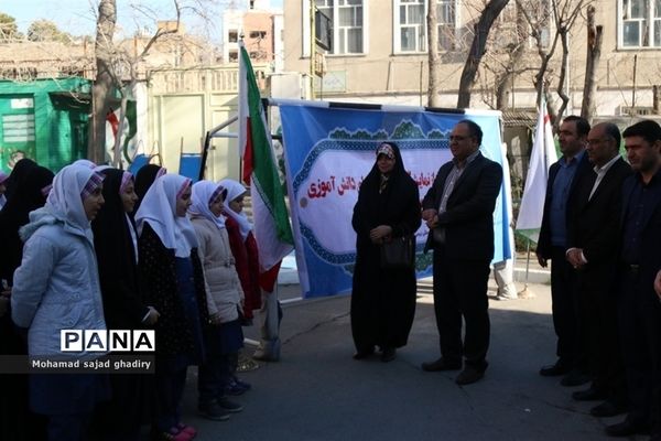 بازدید از نمایشگاه دست‌آورد‌های دانش‌آموزان منطقه 12 آموزش و پرورش شهر تهران