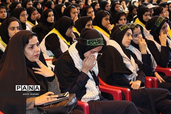 همایش بزرگ یاوران انقلاب