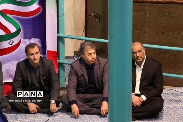 حضور پیشتازان فاطمی در حسینیه جماران در ایام مبارک دهه فجر