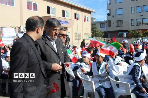 آیین رونمایی از تندیس طرح «دوشنبه‌های پر مهر»