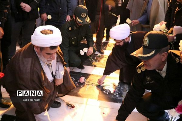 برگزاری مراسم عطرافشانی قبور شهدا در شهرقدس