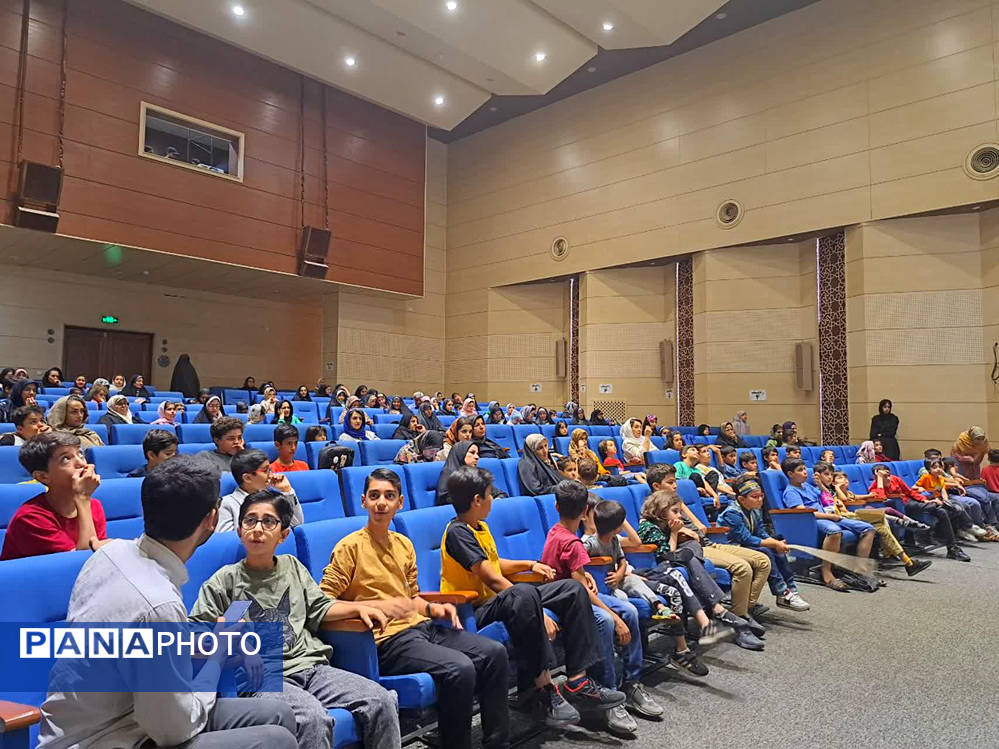 برگزاری همایش «زیر سقف خانه» در قم