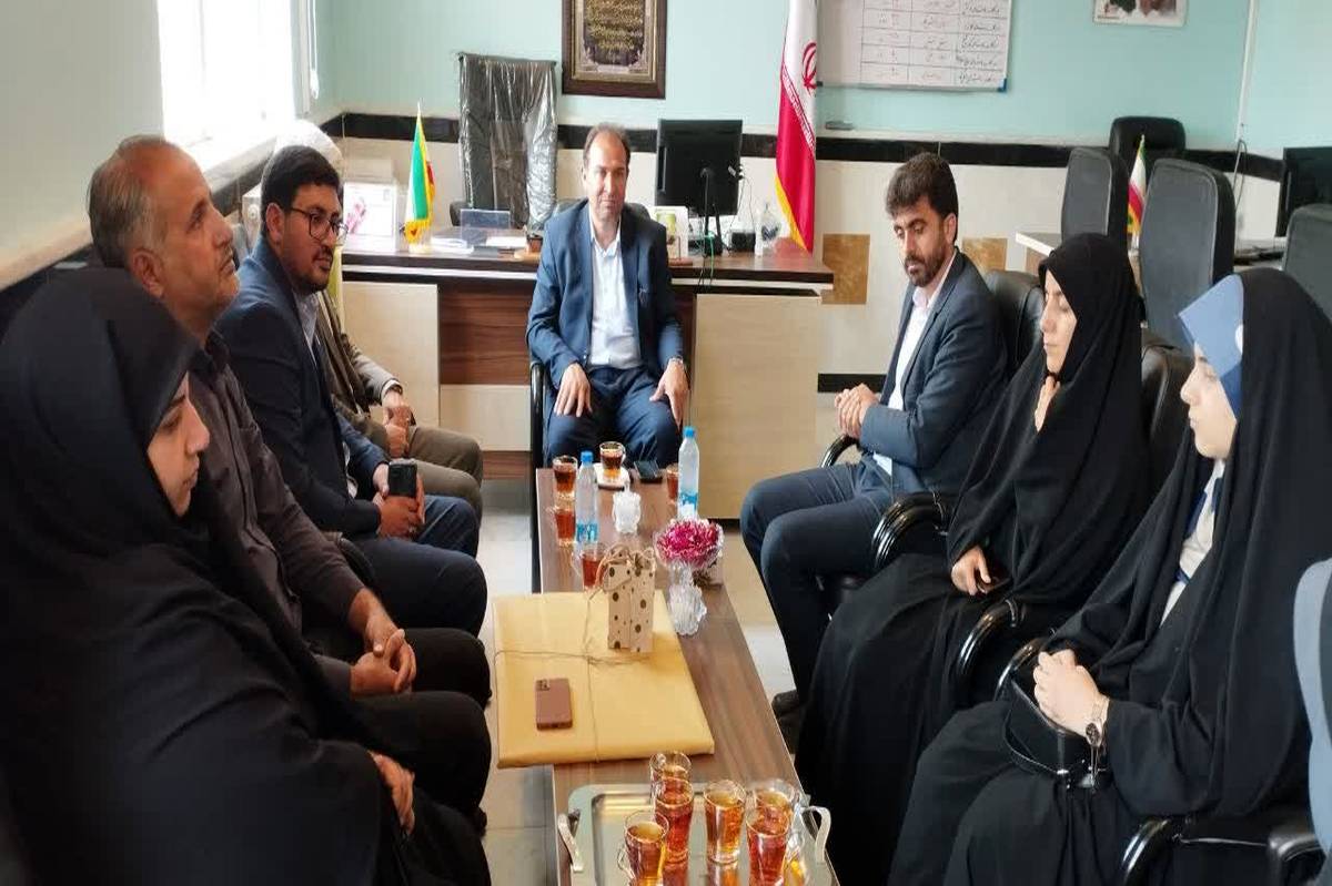 دیدار مسئولان اتحادیه انجمنهای اسلامی دانشآموزان استان با سرپرست آموزش و پرورش سملقان