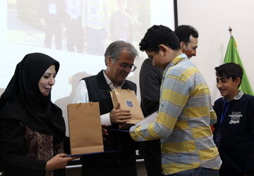 هدف پارک علم فناوری آشنا کردن دانش‌آموزان با فضای کارآفرینی و فناوری است