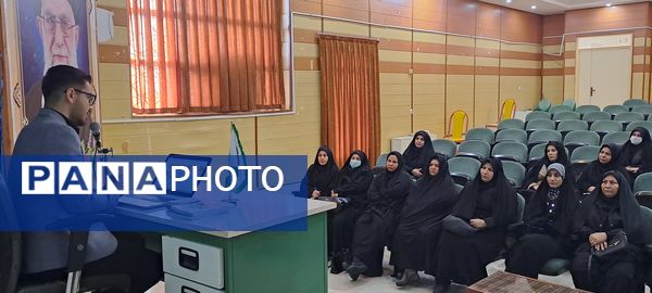 طرح فرهنگی آموزشی معلم زمینه ساز در منطقه زرین آباد 