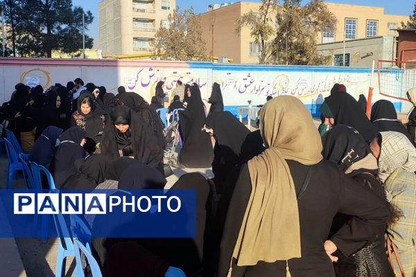 طرح دیدار و ارائه کارنامه هشدار در دبیرستان مهر نیشابور