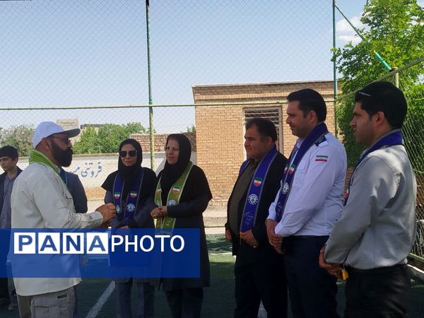 بازدید ارزیاب کشوری سازمان دانش‌آموزی در مدارس تمام پیشتاز شهرستان فاروج