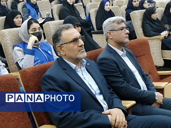 دوره خبرنگاری ویژه دانش‌آموزان دختر و پسر ناحیه یک اهواز 